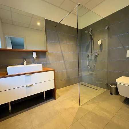 Apartment 4 *
